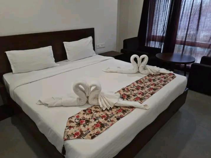 Hotel East International Tinsukia Exterior foto